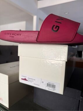 Givenchy Men's Pink Slide Sandals with Embossed Logo